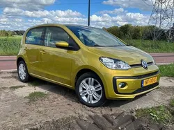 Geel Gebruikt 2017 VW up! Hatchback | € 8.500 (Goede deal)