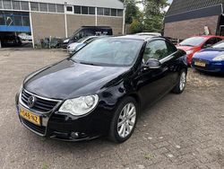 Zwart Gebruikt 2007 VW Eos Cabriolet | € 1.999 (Eerlijke prijs)