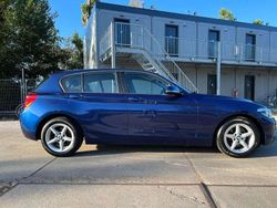 Blauw Gebruikt 2017 BMW 118 Executive Hatchback | € 6.000