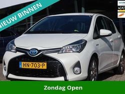 Wit Gebruikt 2015 Toyota Yaris Hybrid Hatchback | € 10.945 (Eerlijke prijs)