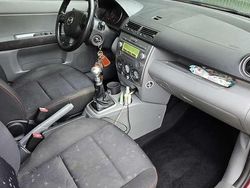 Rood Gebruikt 2004 Mazda 2 Exclusive Stationwagen | € 1.700 (Eerlijke prijs)