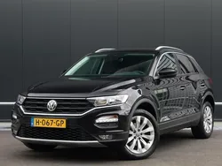 Zwart Gebruikt 2020 VW T-Roc Business SUV | € 18.900 (Eerlijke prijs)