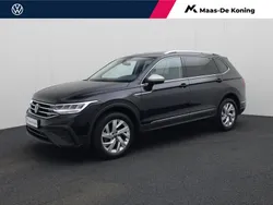Zwart Gebruikt 2024 VW Tiguan Life SUV | € 41.940 (Super prijs)