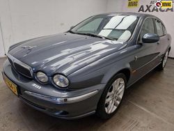 Grijs Gebruikt 2001 Jaguar X-type Executive Sedan | € 2.495 (Eerlijke prijs)