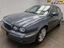Grijs Gebruikt 2001 Jaguar X-type Executive Sedan | € 2.995 (Eerlijke prijs)