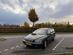 Grijs Gebruikt 2001 Volvo V70 Comfort Stationwagen | € 950 (Super prijs)