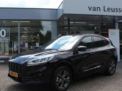 Zwart Gebruikt 2024 Ford Kuga ST-Line SUV | € 32.800 (Eerlijke prijs)