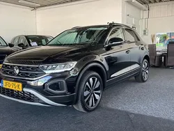 Zwart Gebruikt 2023 VW T-Roc Life SUV | € 24.950 (Goede deal)