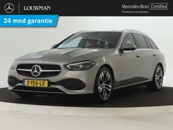 Licht 859 mojavezilver metaalkleur metallic Gebruikt 2024 Mercedes 180 Luxury Sedan | € 42.950 (Eerlijke prijs)