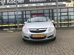 Grijs Gebruikt 2008 Opel Corsa Cosmo Hatchback | € 3.499 (Eerlijke prijs)