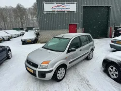 Grijs Gebruikt 2009 Ford Fusion Cool & Sound Edition MPV | € 3.399 (Eerlijke prijs)