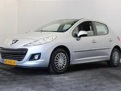 Grijs, metallic lak Gebruikt 2009 Peugeot 207 Hatchback | € 5.999 (Duur)