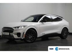 Wit Gebruikt 2022 Ford Mustang Mach-E GT SUV | € 42.800 (Eerlijke prijs)