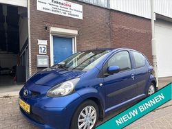 Blauw Gebruikt 2007 Toyota Aygo Hatchback | € 1.999 (Eerlijke prijs)