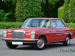 Rood Gebruikt 1973 Mercedes 230 Sedan | € 12.500