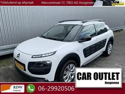Wit, metallic lak Gebruikt 2015 Citroën C4 Cactus Feel Hatchback | € 6.950 (Eerlijke prijs)