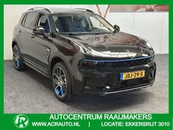 Zwart, metallic lak Gebruikt 2023 Lynk & Co 01 SUV | € 25.440 (Eerlijke prijs)