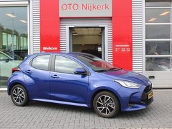 Blauw Gebruikt 2022 Toyota Yaris Hatchback | € 23.400 (Eerlijke prijs)