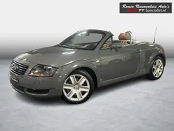 Grijs Gebruikt 2002 Audi TT Roadster Cabriolet | € 16.950