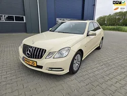 Geel Gebruikt 2012 Mercedes E200 Business Sedan | € 4.999