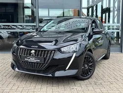 Zwart Gebruikt 2021 Peugeot 208 Active Hatchback | € 12.950 (Goede deal)