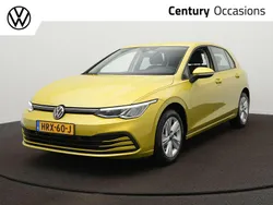 Geel Gebruikt 2022 VW Golf VIII Business Hatchback | € 24.900 (Goede deal)