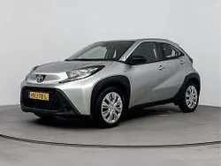 Grijs Gebruikt 2023 Toyota Aygo Limited Hatchback | € 16.745 (Eerlijke prijs)