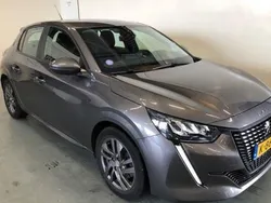Grijs, metallic lak Gebruikt 2021 Peugeot 208 Active Hatchback | € 13.925 (Eerlijke prijs)
