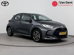 Grijs Gebruikt 2024 Toyota Yaris Hatchback | € 23.999 (Eerlijke prijs)