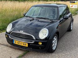 Zwart Gebruikt 2002 Mini ONE Salt Hatchback | € 1.999 (Iets duurder)