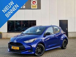 Blauw Gebruikt 2022 Toyota Yaris Hybrid Business Edition Hatchback | € 19.880 (Goede deal)