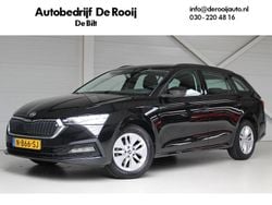 Zwart Gebruikt 2022 Skoda Octavia Business Line Stationwagen | € 19.950 (Goede deal)