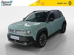 .00 Gebruikt 2025 Renault R4 Iconic SUV | € 36.940 (Eerlijke prijs)