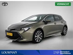 Bruin Gebruikt 2021 Toyota Corolla Hatchback | € 22.445 (Eerlijke prijs)