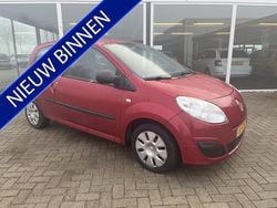 Rood Gebruikt 2009 Renault Twingo Authentique Hatchback | € 950 (Goede deal)