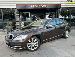 Bruin, metallic lak Gebruikt 2010 Mercedes S350 Prestige Sedan | € 19.950 (Eerlijke prijs)