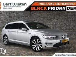 Grijs Gebruikt 2015 VW Passat Highline Stationwagen | € 18.540 (Iets duurder)