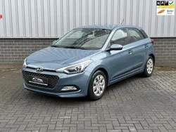 Blauw Gebruikt 2015 Hyundai i20 Comfort Hatchback | € 8.249 (Eerlijke prijs)