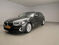 Grijs Gebruikt 2021 BMW 530e Luxury Line Stationwagen | € 33.900 (Goede deal)
