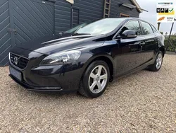 Zwart Gebruikt 2016 Volvo V40 Momentum Stationwagen | € 12.950