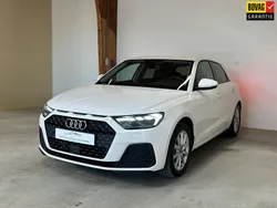 Wit, metallic lak Gebruikt 2023 Audi A1 Sportback Proline Hatchback | € 26.995 (Eerlijke prijs)