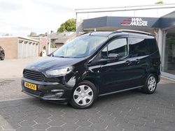Zwart Gebruikt 2018 Ford Tourneo Courier MPV | € 13.950 (Eerlijke prijs)