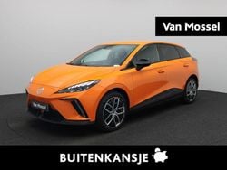 Oranje Gebruikt 2023 MG MG4 EV Luxury Hatchback | € 22.900 (Eerlijke prijs)