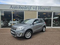 Grijs, metallic lak Gebruikt 2017 Suzuki Vitara Exclusive SUV | € 12.950 (Goede deal)