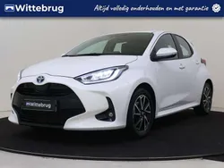 Wit, metallic lak Gebruikt 2022 Toyota Yaris Hatchback | € 20.925 (Goede deal)