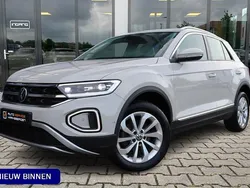 Beige, metallic lak Gebruikt 2024 VW T-Roc Style SUV | € 32.450 (Goede deal)