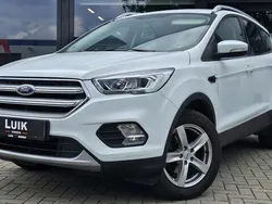 Wit Gebruikt 2017 Ford Kuga Trend SUV | € 14.900 (Super prijs)