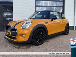 Oranje Gebruikt 2015 Mini Cooper Pepper Hatchback | € 11.495 (Goede deal)
