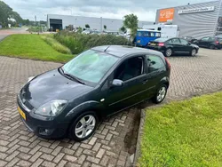 Grijs Gebruikt 2007 Ford Fiesta Futura Hatchback | € 1.699 (Eerlijke prijs)