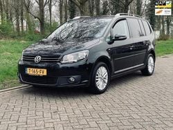 Zwart Gebruikt 2015 VW Touran Comfortline MPV | € 11.650 (Eerlijke prijs)